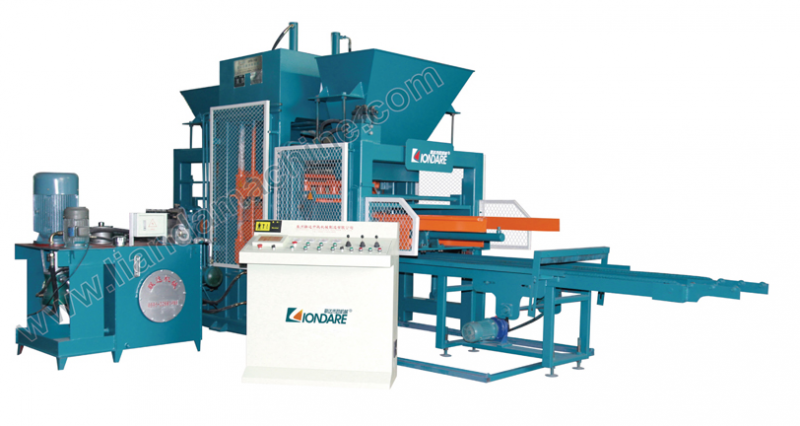 Fully automatic concrete block molding machine