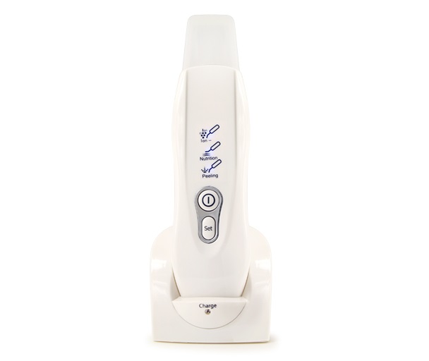 Ultrasonic facial massager