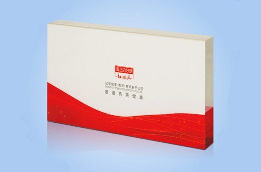 Plastic tobacco packaging box