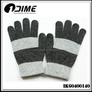 knit gloves